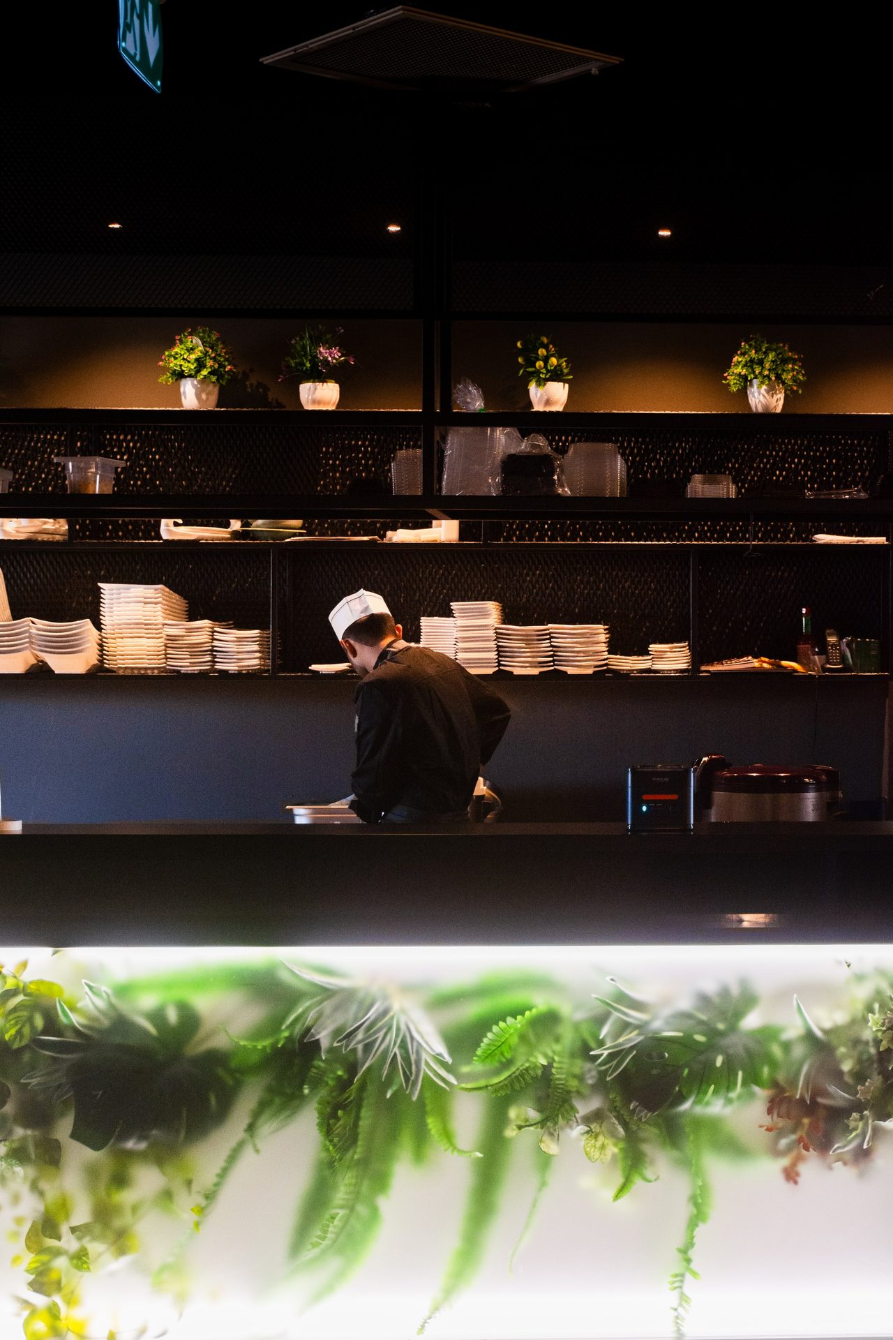 ALTATAMI SUSHI 吧台与灯光细节